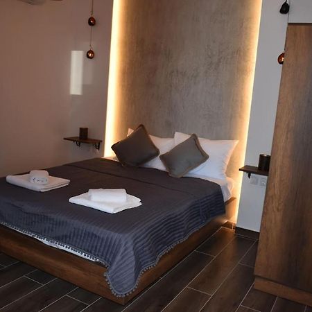 Aigli Luxury Studios 네아 로다 외부 사진