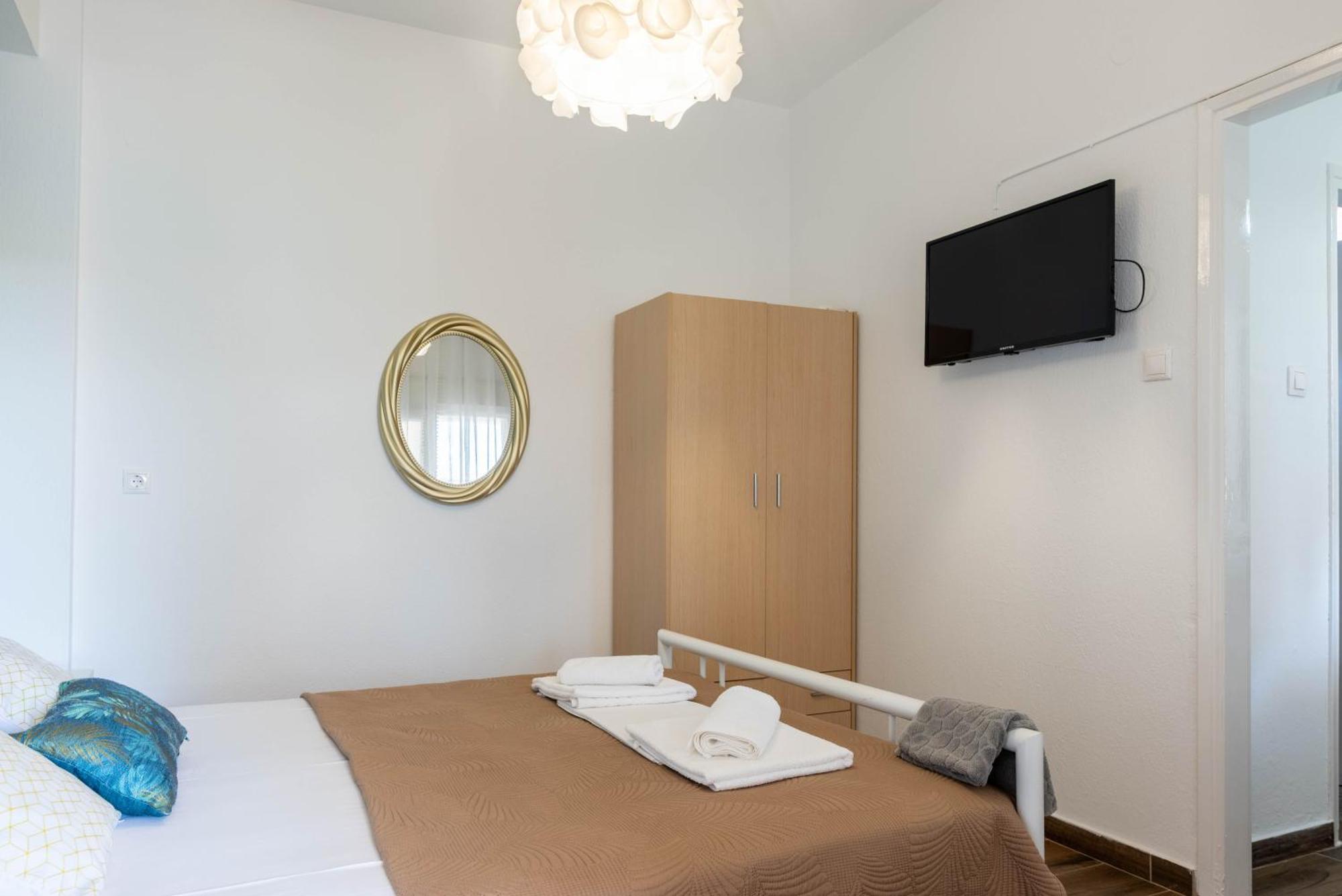 Aigli Luxury Studios 네아 로다 외부 사진