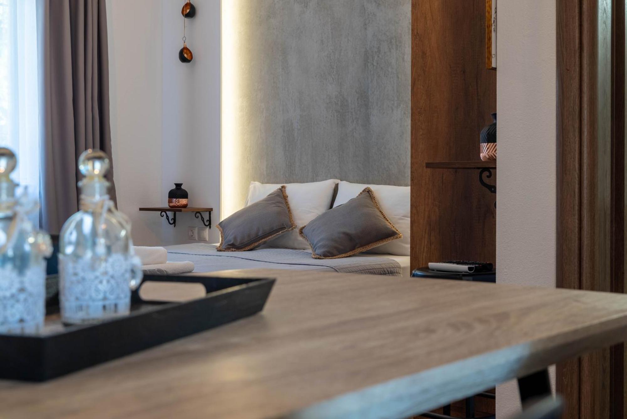 Aigli Luxury Studios 네아 로다 외부 사진