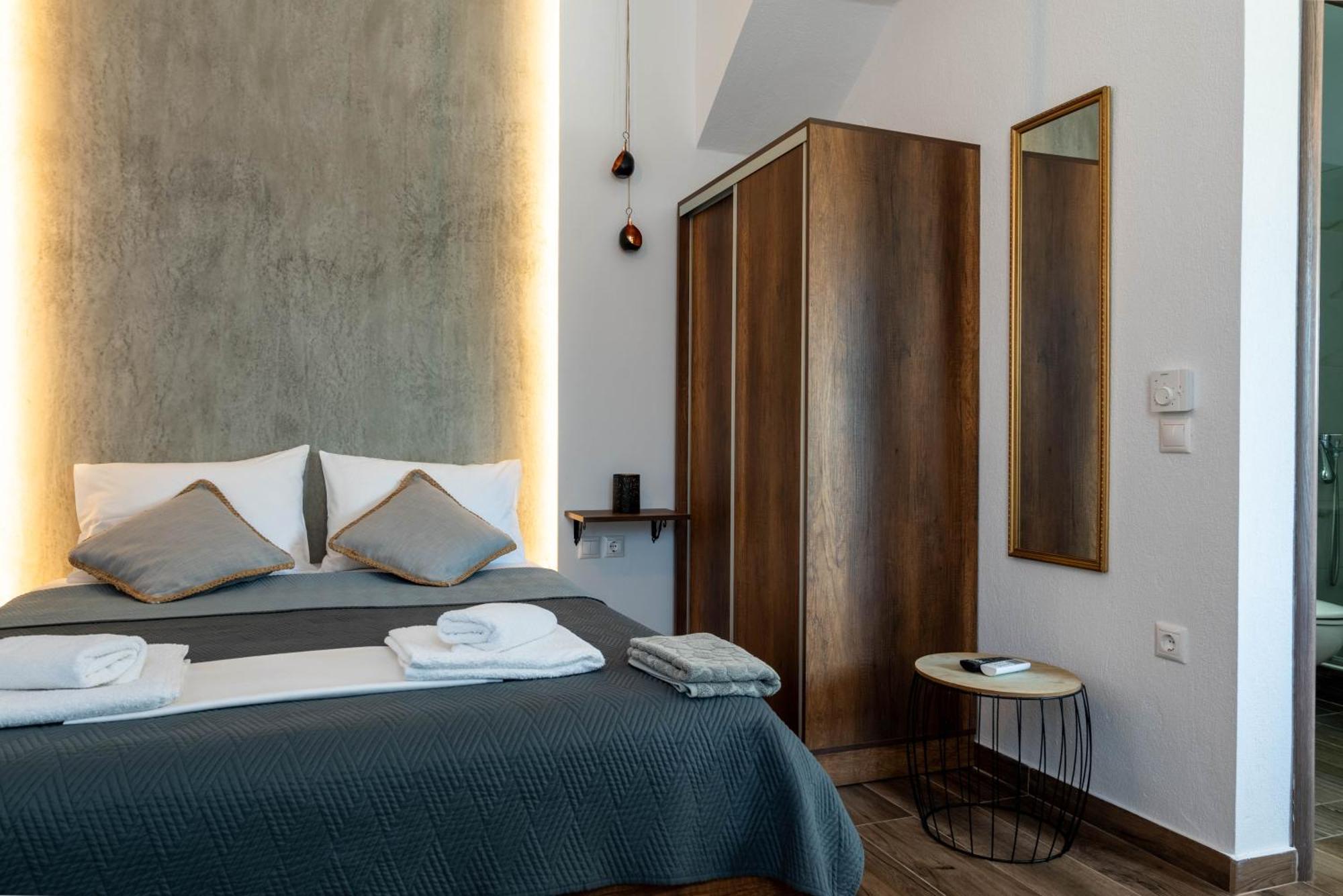 Aigli Luxury Studios 네아 로다 외부 사진