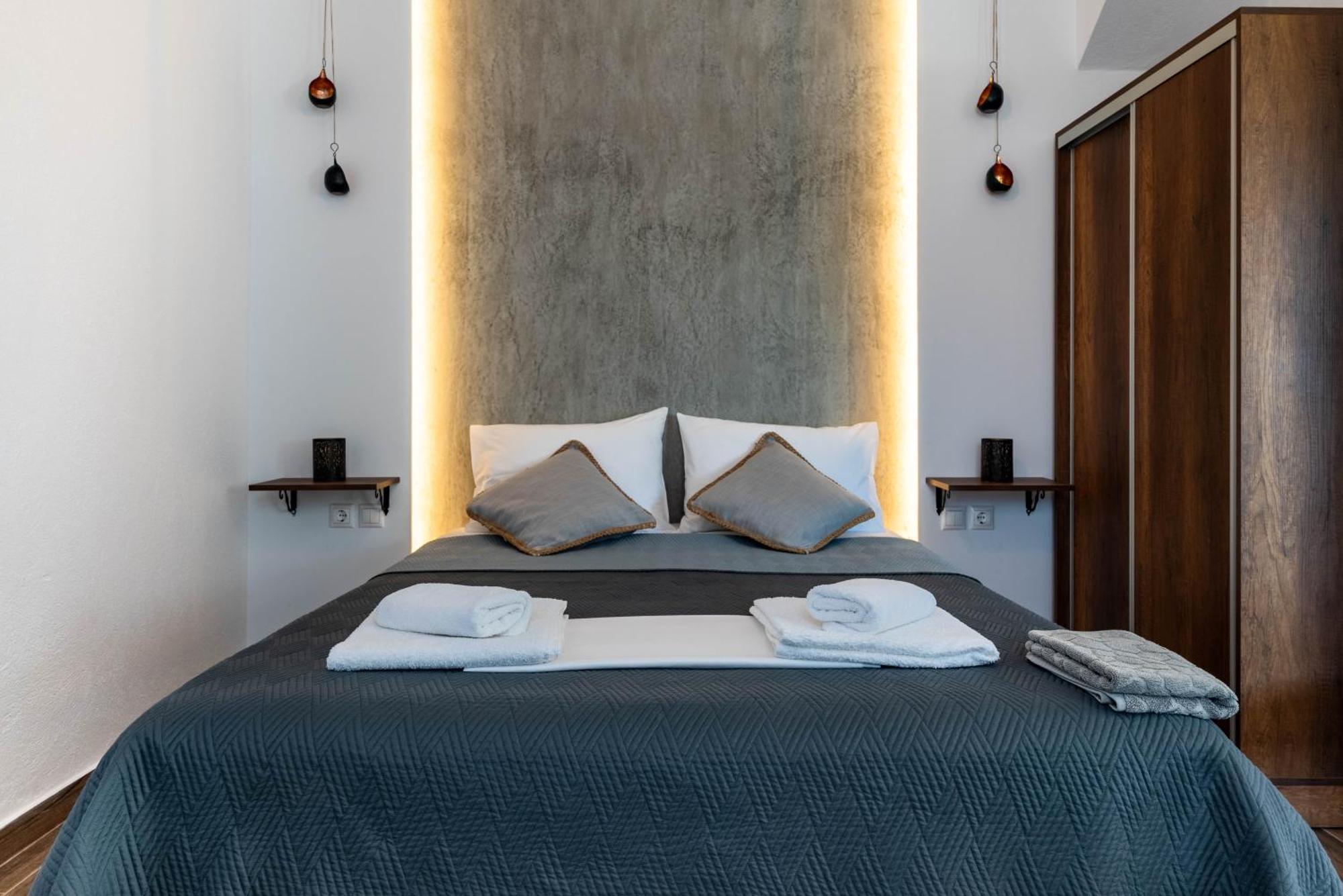 Aigli Luxury Studios 네아 로다 외부 사진