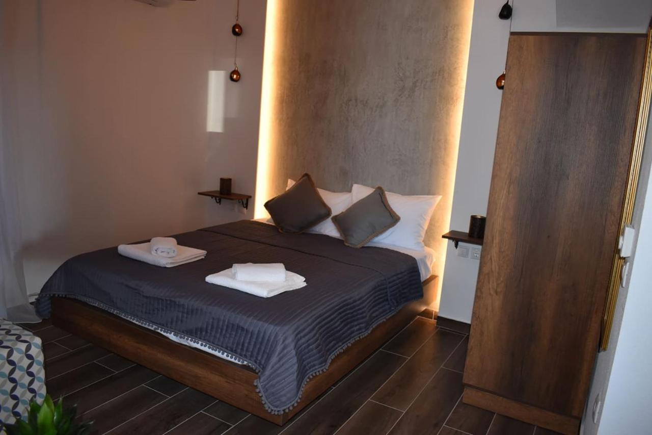 Aigli Luxury Studios 네아 로다 외부 사진